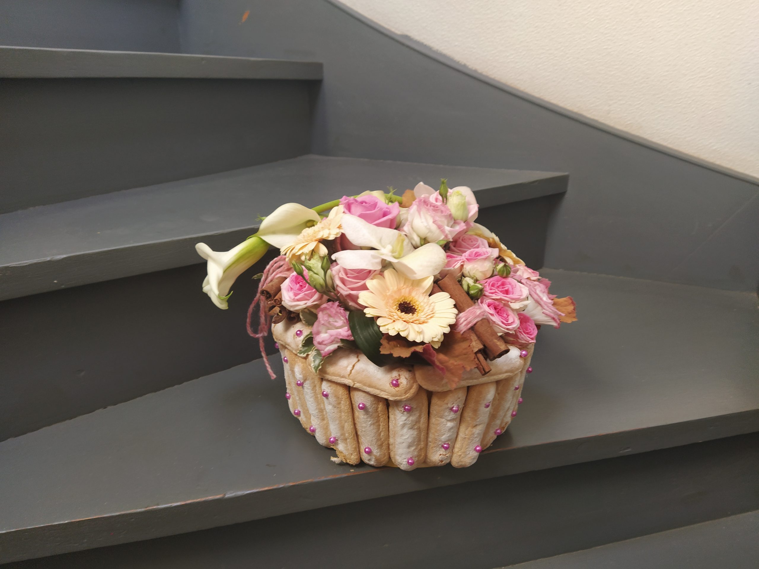 Composition gâteau - Églantine